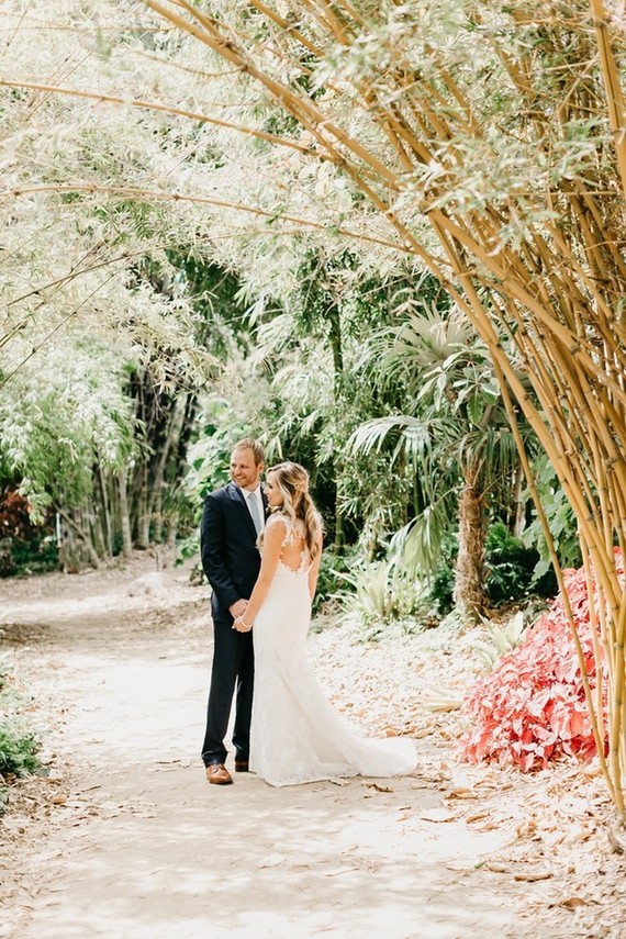 Modern tropical wedding at the San Diego Botanic Garden