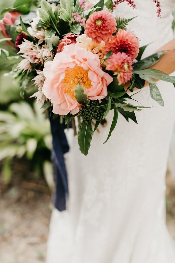 Modern tropical wedding at the San Diego Botanic Garden