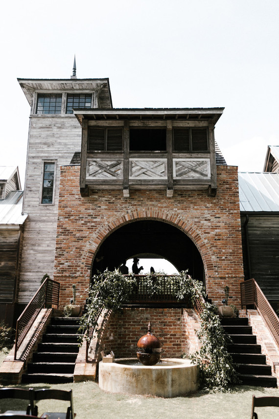 Moody modern wedding at Cherry Hollow Farms in Atlanta