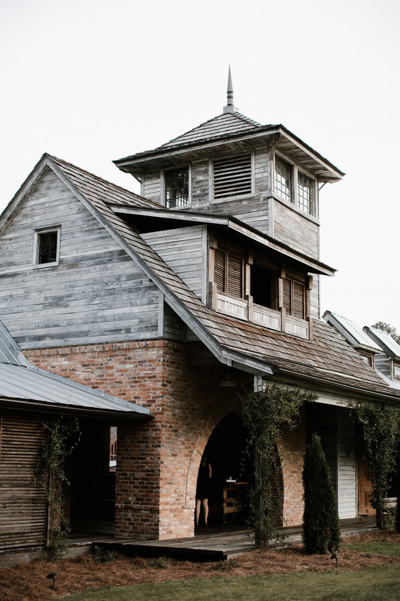 Moody modern wedding at Cherry Hollow Farms in Atlanta