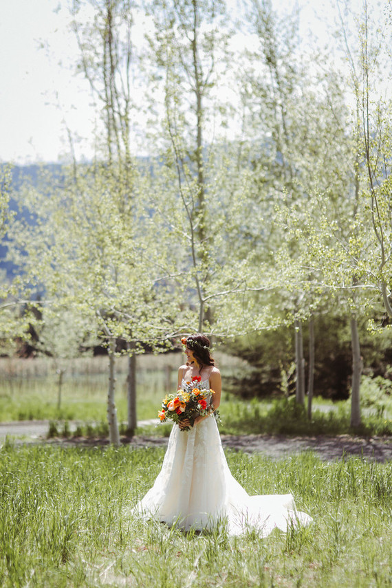 Spring Columbia Gorge wedding at Gorge Crest Vineyards