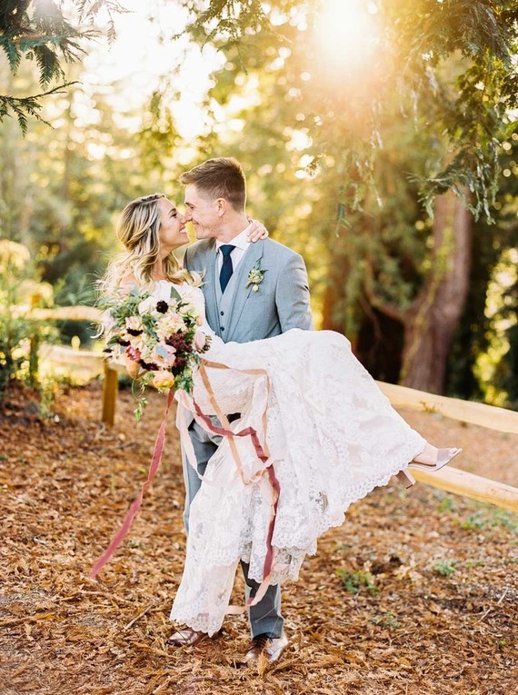 Modern feminine Santa Cruz wedding with boho details