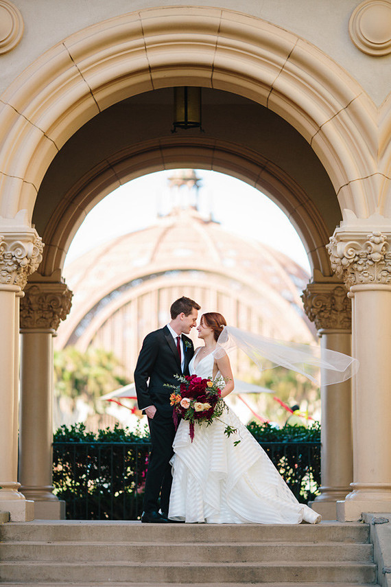 modern fall garden wedding