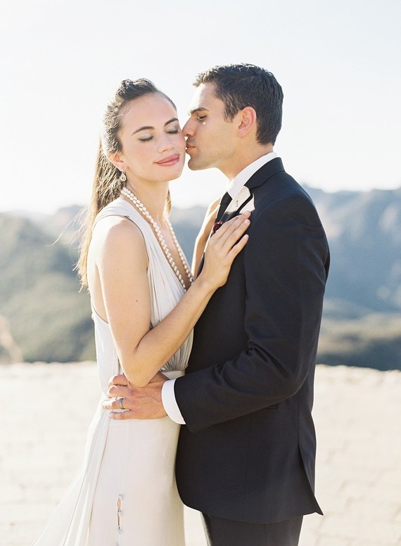 Elegant Valentine's Day wedding ideas at Malibu Rocky Oaks Estate