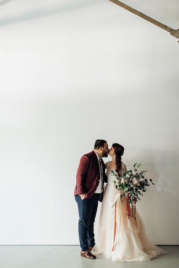 DIY warehouse wedding at Six Hundred King in Jacksonville Inspiration