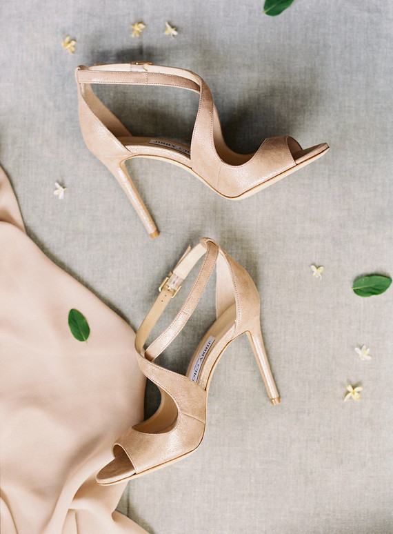 Elegant spring wedding ideas at Graydon Hall in Toronto