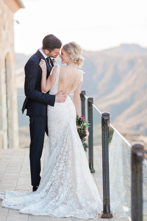 Romantic bright California wedding at Malibu Rocky Oaks Inspiration