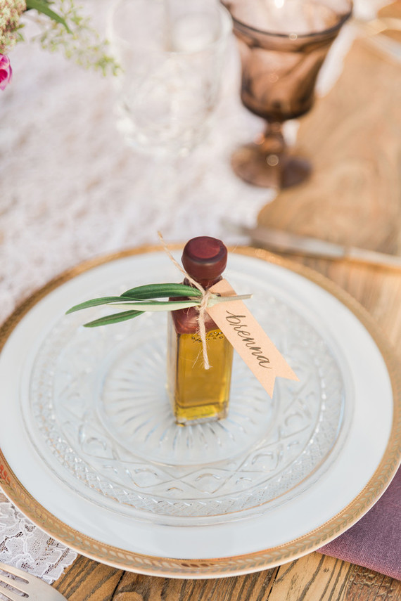 Romantic bright California wedding at Malibu Rocky Oaks Inspiration