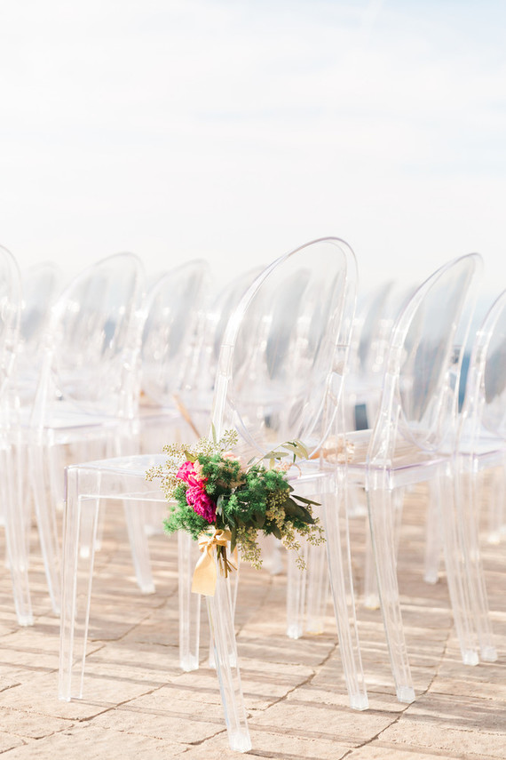 Romantic bright California wedding at Malibu Rocky Oaks