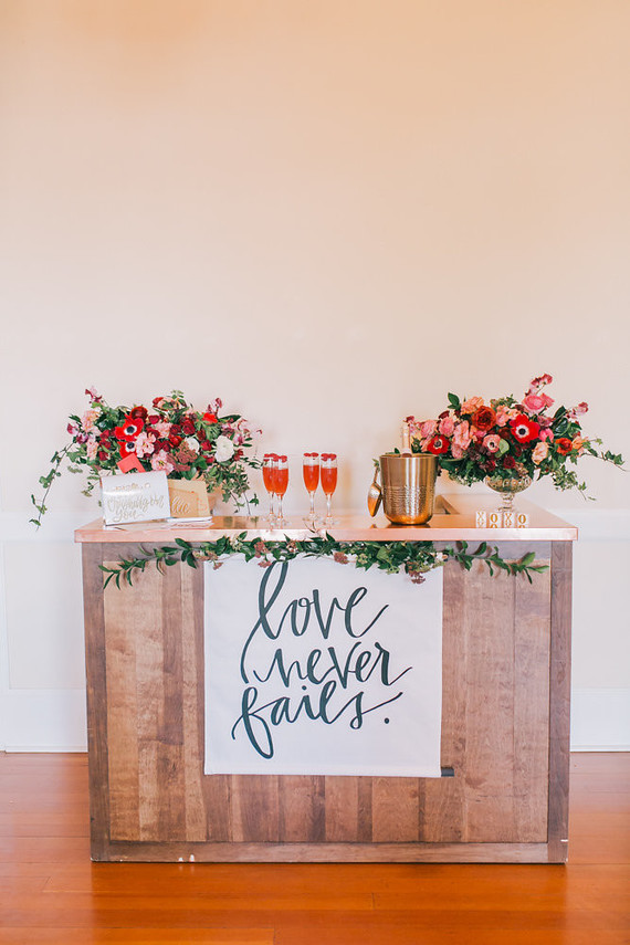 balloon arch and bar cart