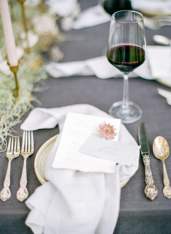 Bold, elegant Charleston wedding inspiration