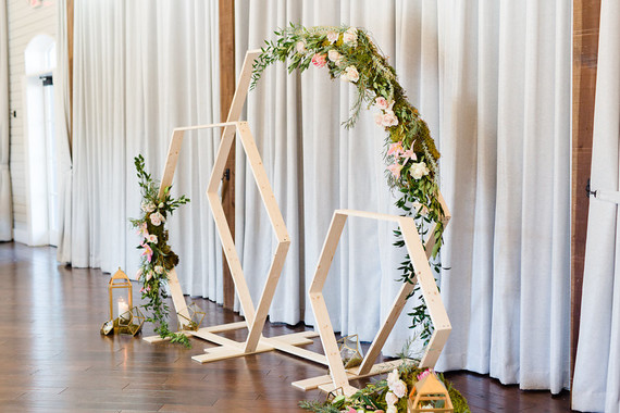 Modern ceremony backdrop Inspiration