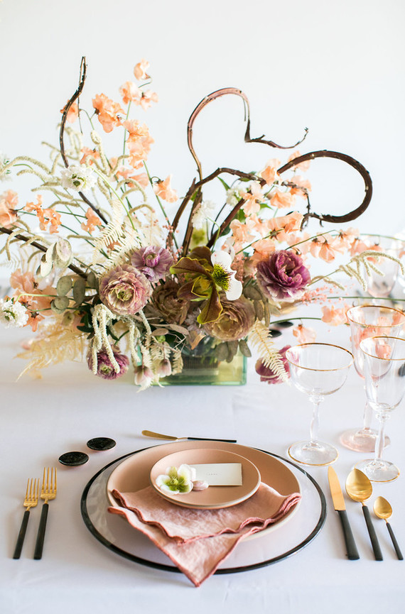 Pink and gold wedding decor