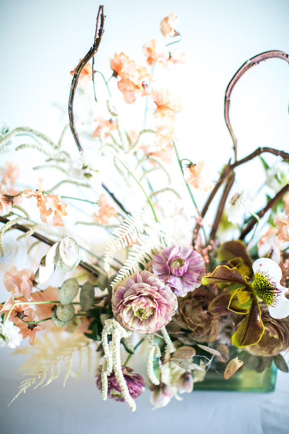 Modern wedding flowers