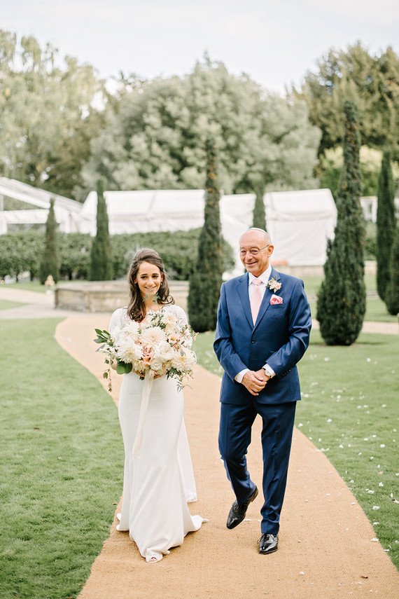 Elegant floral wedding at Sezincote in the Cotswolds