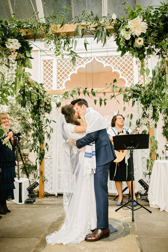 Elegant floral wedding at Sezincote in the Cotswolds