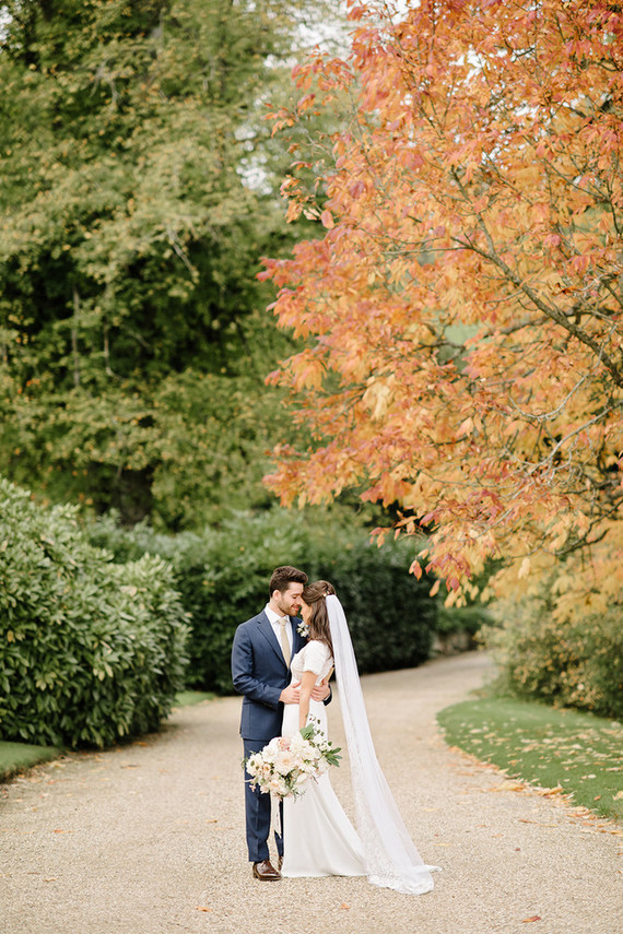 Elegant floral wedding at Sezincote in the Cotswolds