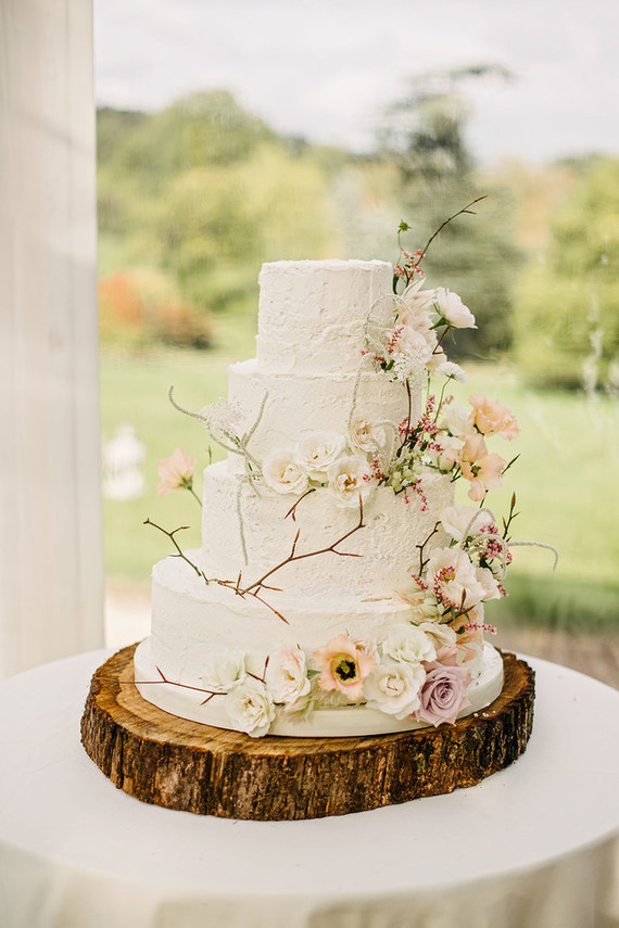 Elegant floral wedding at Sezincote in the Cotswolds Inspiration