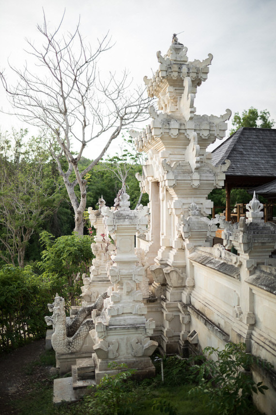 Elegant floral destination wedding in Bali