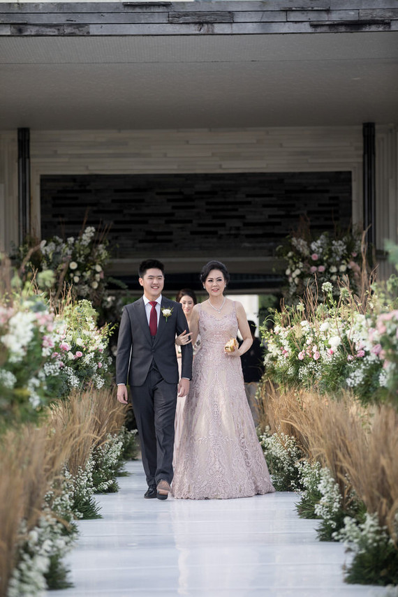 Elegant floral destination wedding in Bali