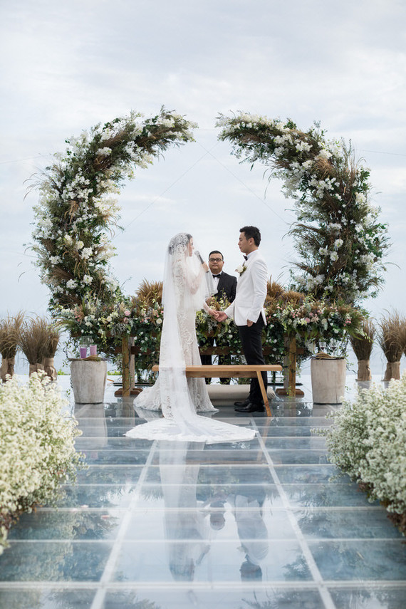 Elegant floral destination wedding in Bali