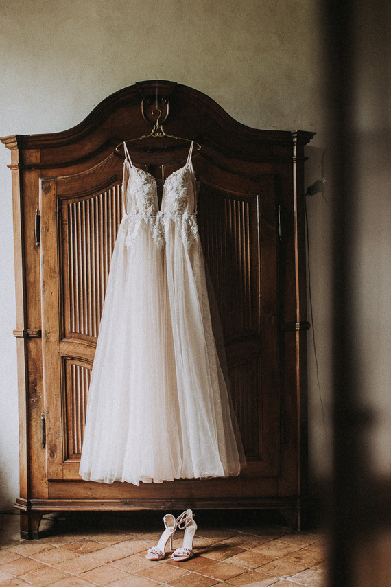 Romantic old world destination wedding in Tuscany