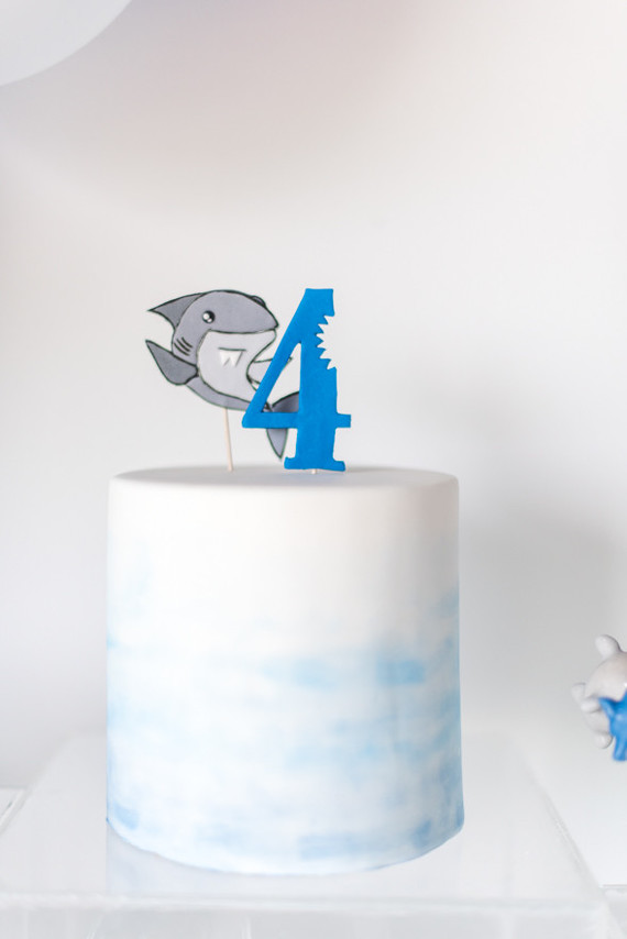 shark cake