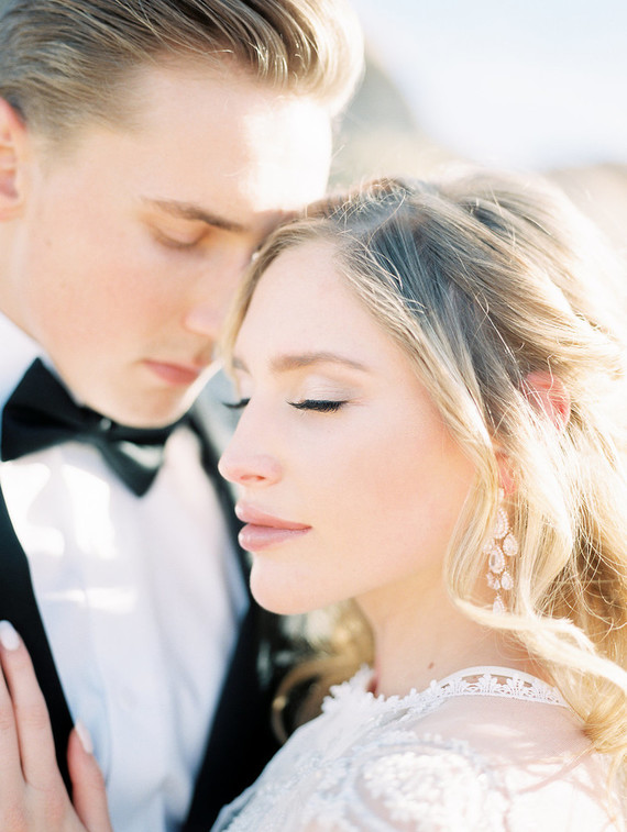 Elegant desert wedding in Joshua Tree Inspiration