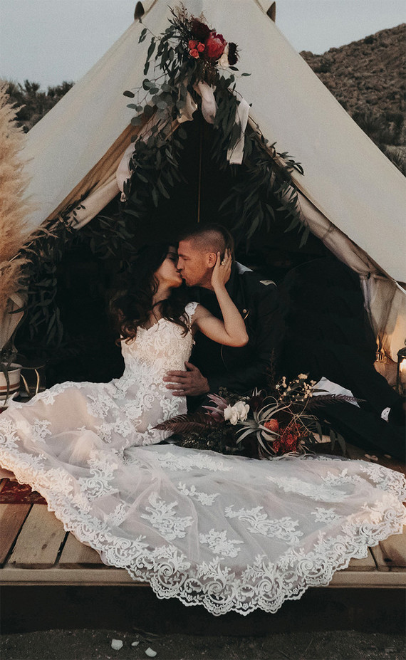 Boho desert elopement with geometric details