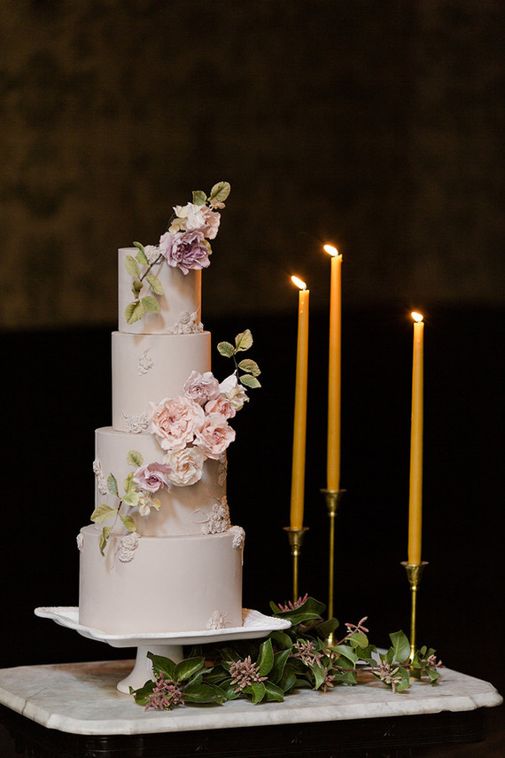 Romantic wedding cake