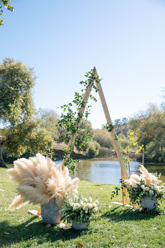 Rustic modern barn wedding at Greengate Ranch in SLO