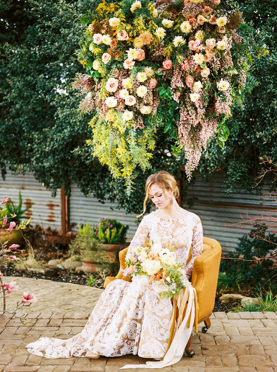 Glam spring garden wedding ideas
