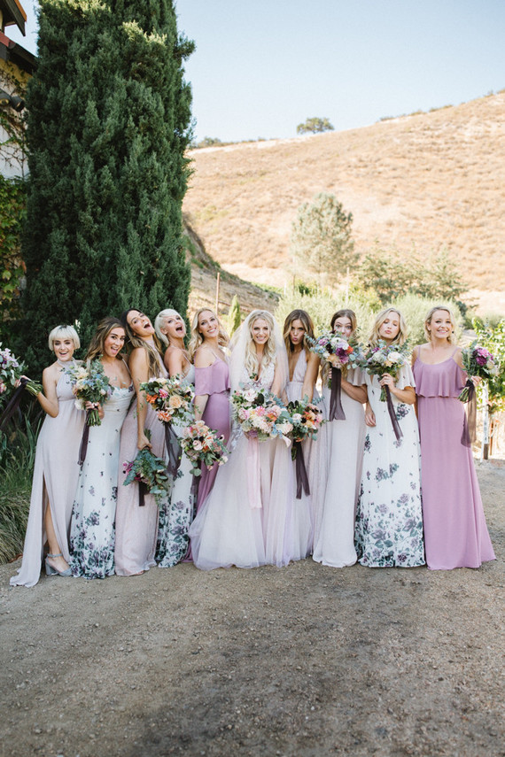 Stylish, whimsical, floral wedding at De Tierra Vineyards