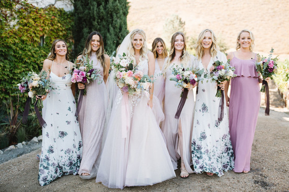 Stylish, whimsical, floral wedding at De Tierra Vineyards
