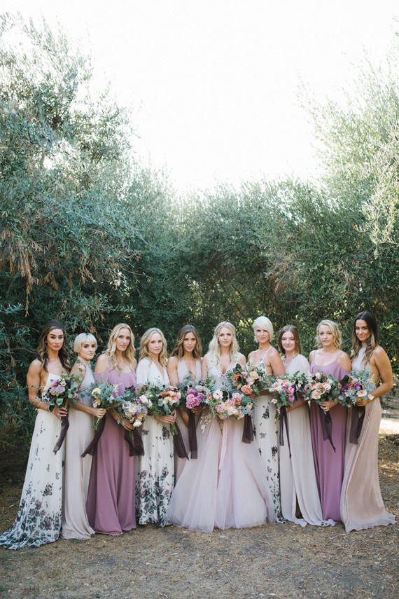 Stylish, whimsical, floral wedding at De Tierra Vineyards
