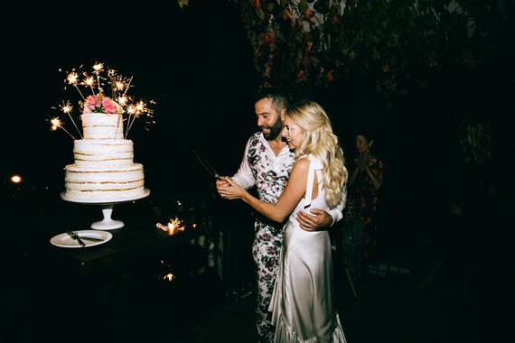 Stylish, whimsical, floral wedding at De Tierra Vineyards