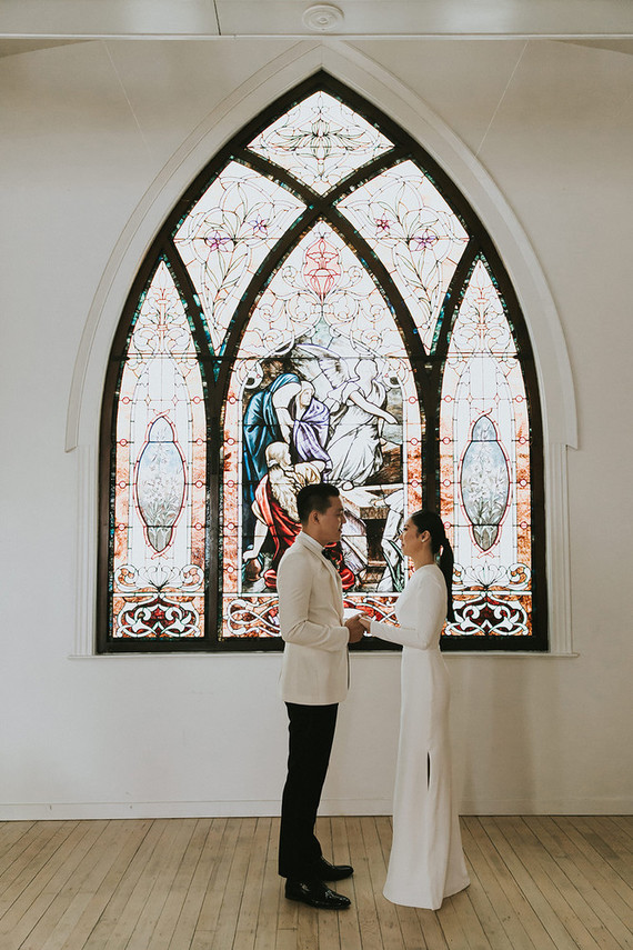 Moody minimalist spring wedding at The Ruby Street in Los Angeles Inspiration
