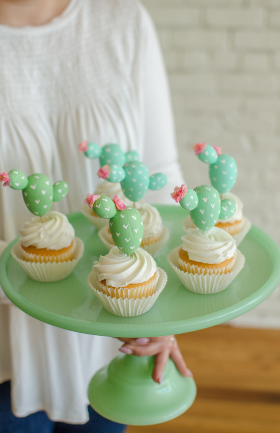 Cactus themed cinco de mayo party on 100 Layer Cakelet