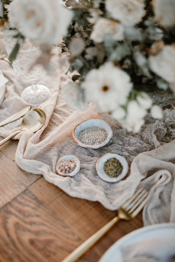 Earthy bohemian picnic ideas for summer on 100 Layer Cake Inspiration