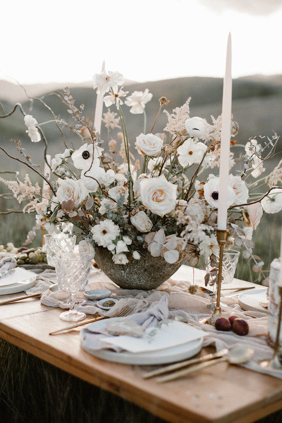 Earthy bohemian picnic ideas for summer on 100 Layer Cake Inspiration
