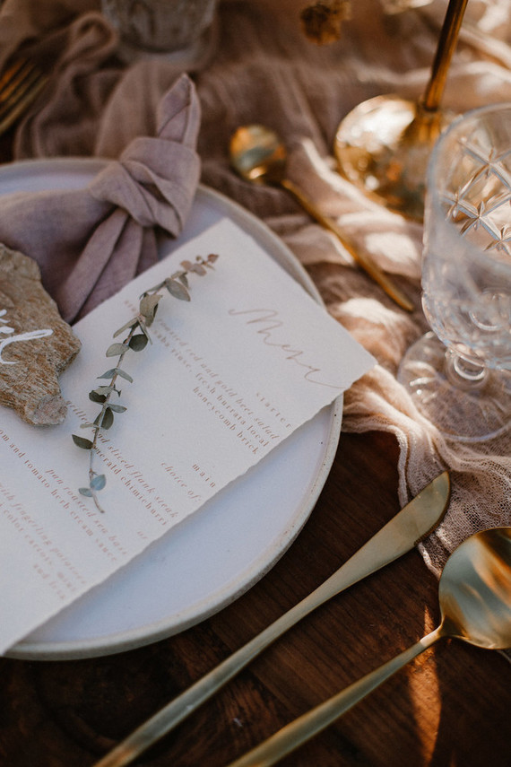 Earthy bohemian picnic ideas for summer on 100 Layer Cake Inspiration