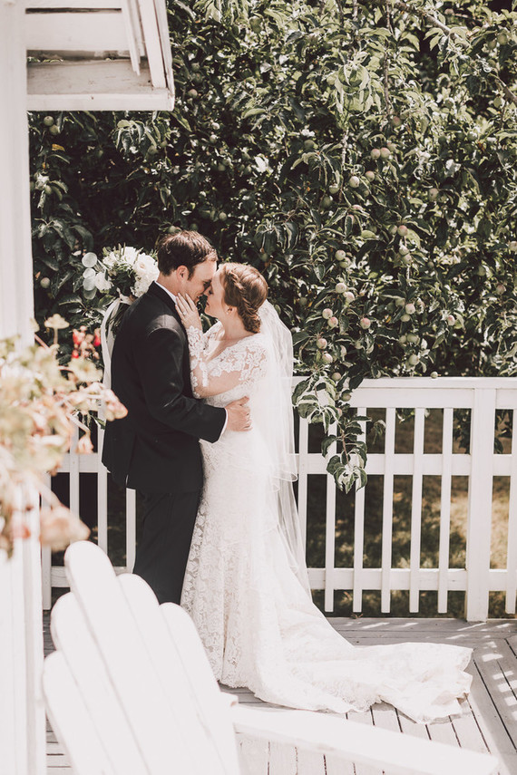 Elegant intimate Whidbey Island wedding at The Wayfarer