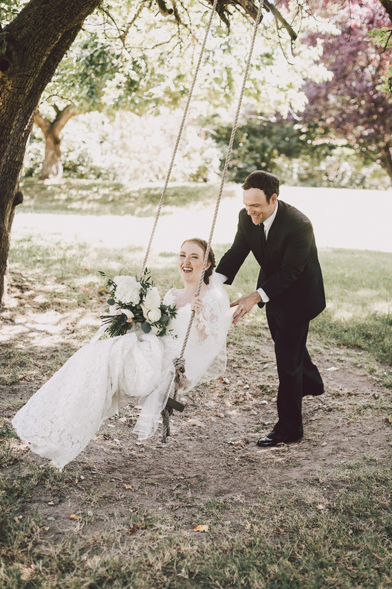 Elegant intimate Whidbey Island wedding at The Wayfarer