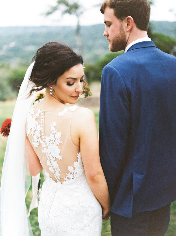 Jewel tone winter wedding at Canyonwood Ridge in Austin