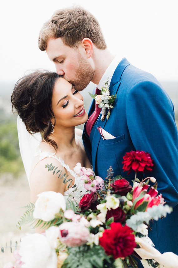 Jewel tone winter wedding at Canyonwood Ridge in Austin