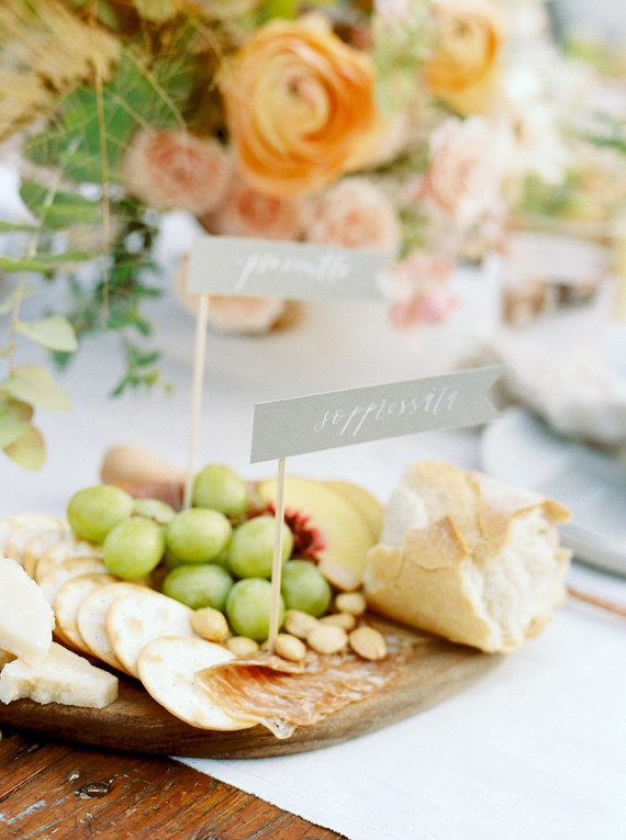 Peachy natural Austin summer wedding ideas at Garden Grove