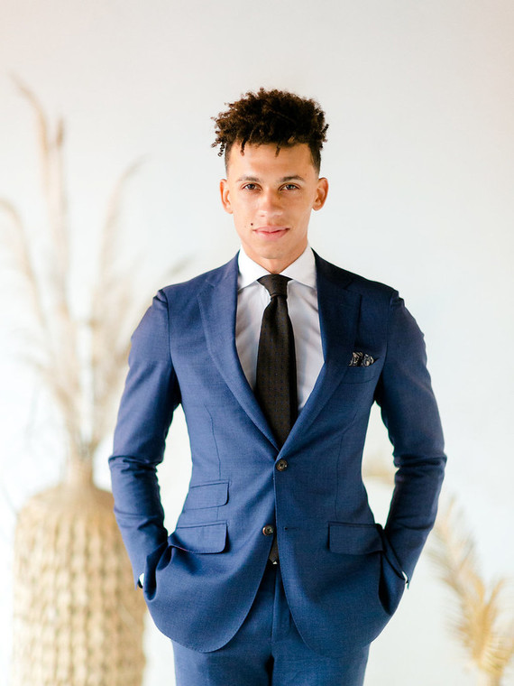 Peachy natural Austin summer wedding ideas at Garden Grove