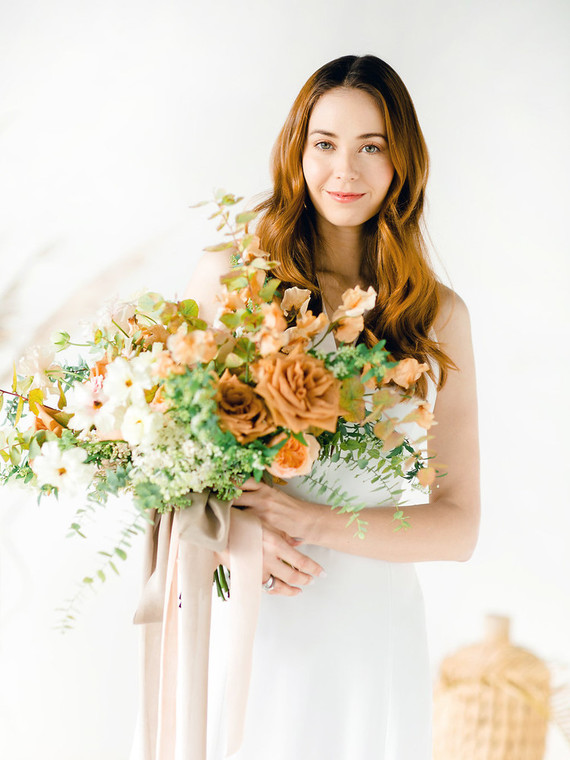 Peachy natural Austin summer wedding ideas at Garden Grove