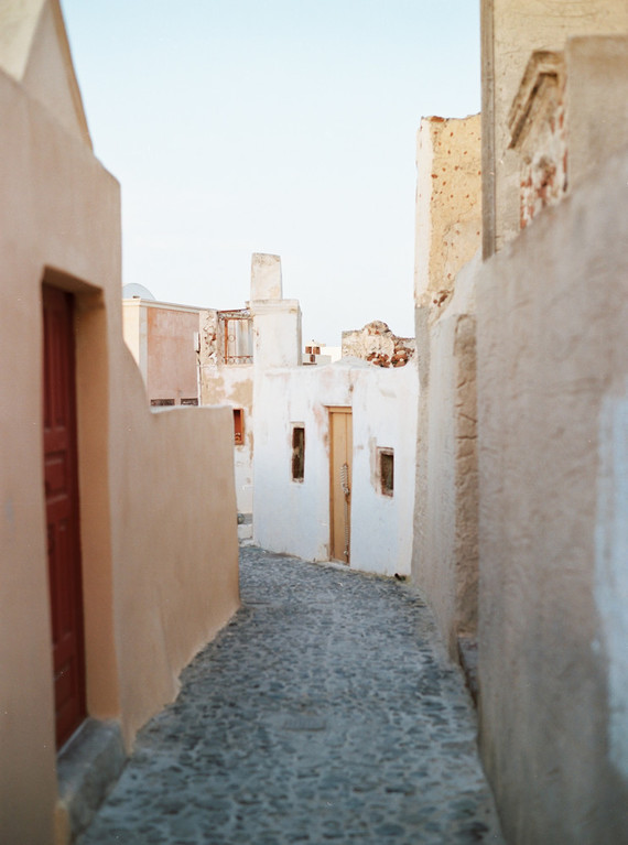 Peony inspired pastel wedding ideas in Santorini Inspiration