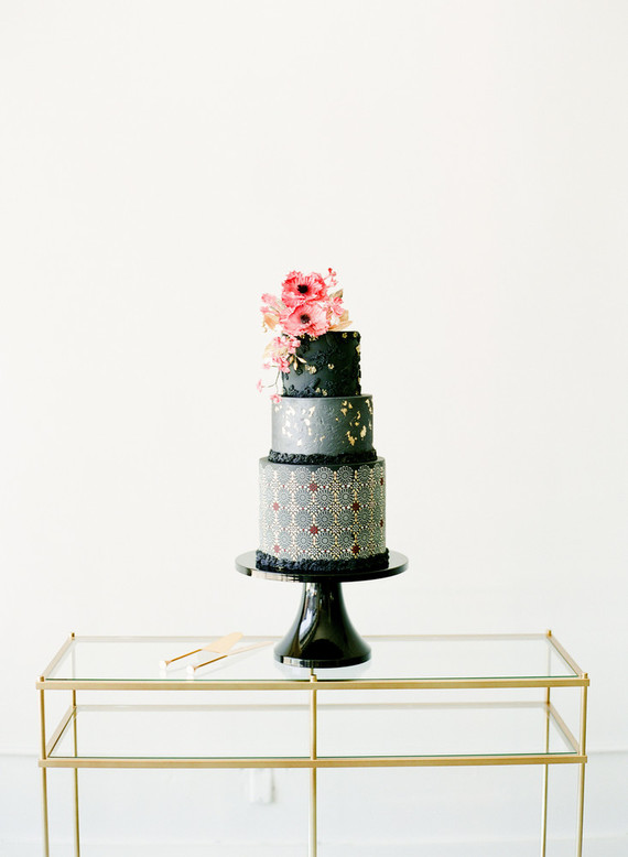 Black and mauve wedding inspiration at Slate Event Space in St Louis